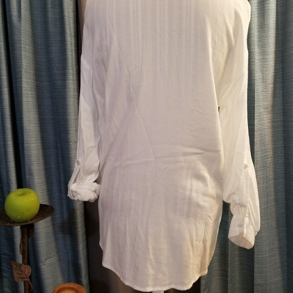 🌻🌺🌻LIZ CLAIBORNE WHITE TUNIC!! - Picture 2 of 5